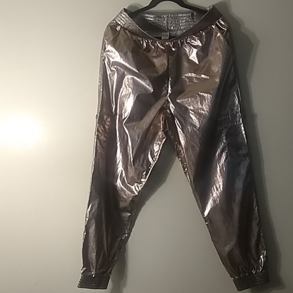 Victoria Secret Sport Cargo Shine Metallic Jogger - Picture 3 of 7